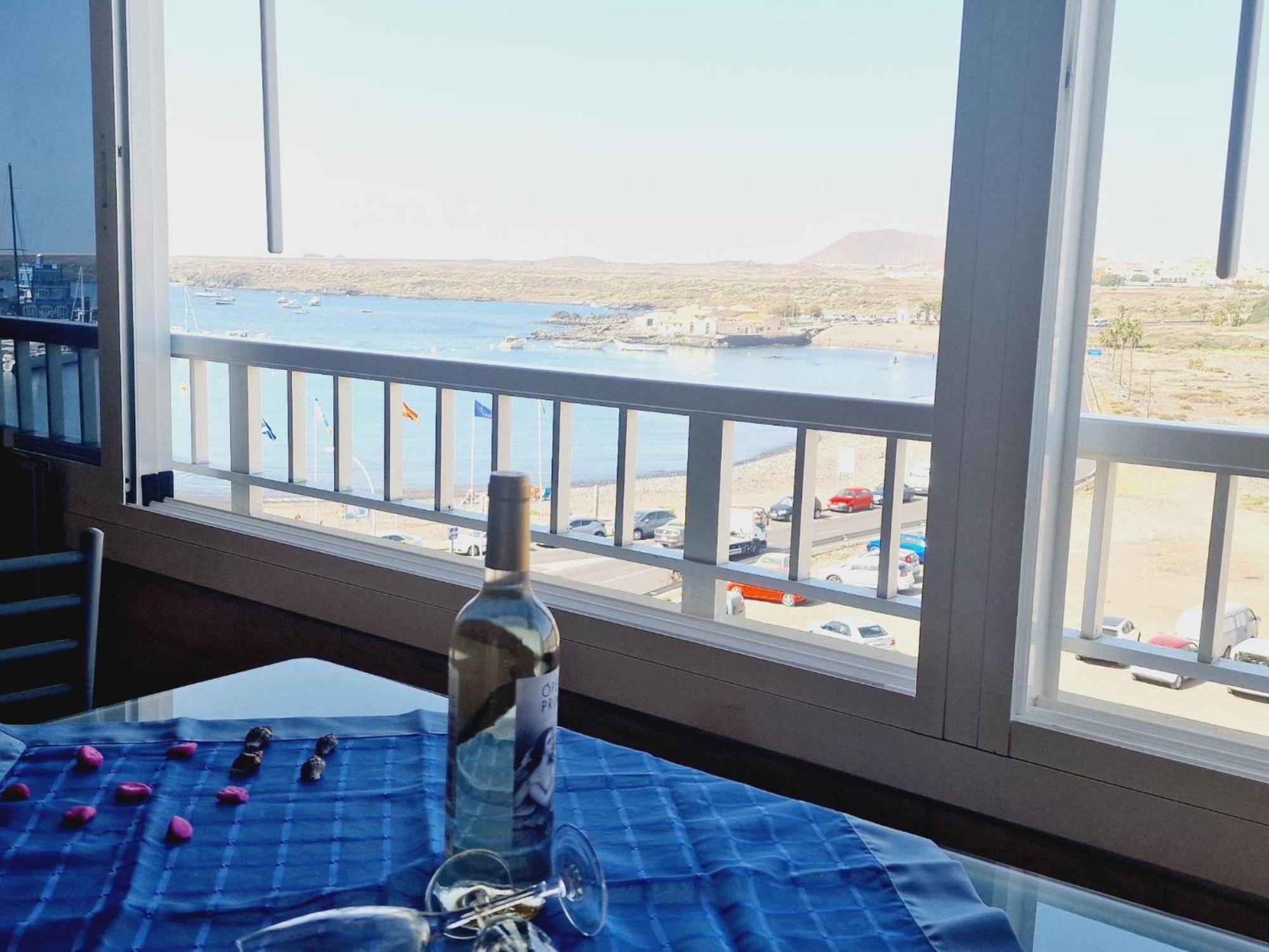 Small Rooftop, Ocean View Arona  Extérieur photo